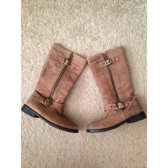 ALDO mid high boots! 💕