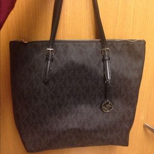 HOLD MK Jet set tote and Hollister jeans bundle!