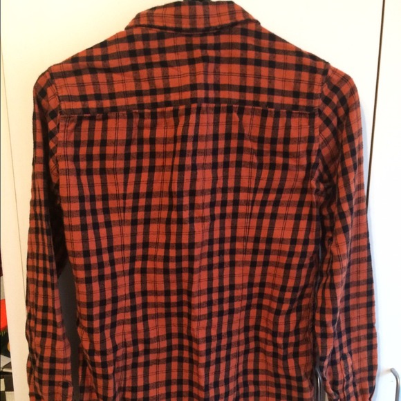 shirt - Picture 2 of 3