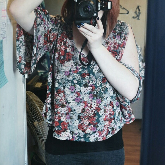 Floral Half-Sleeve Top