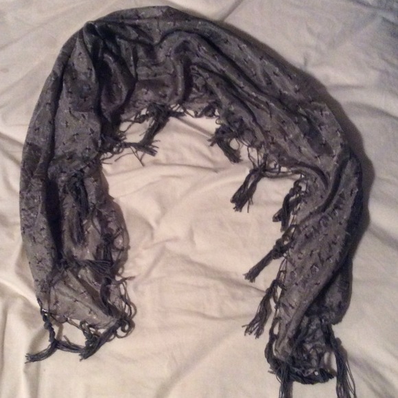 UO lightweight umbrella scarf