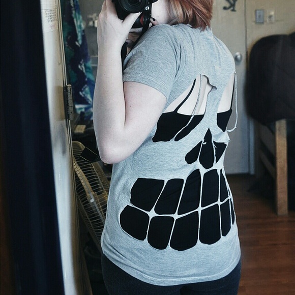 Argyle Tee w/ Scull Cut Out Back