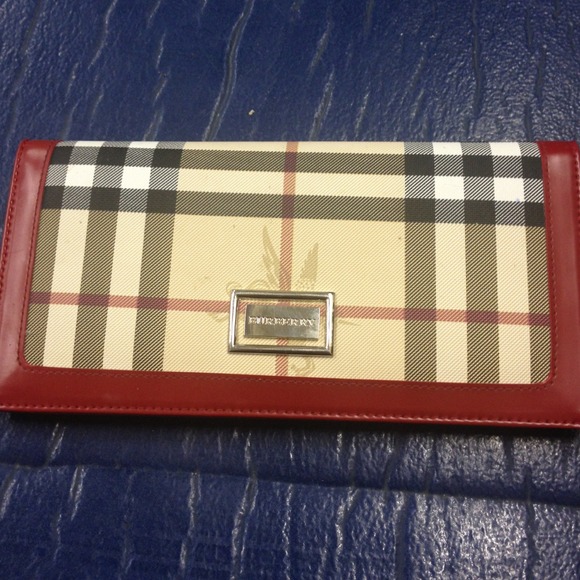 Burberry Clutches & Wallets - Burberry's of London wallet new