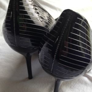 🚫SOLD🚫 BCBG Black Patent Pumps