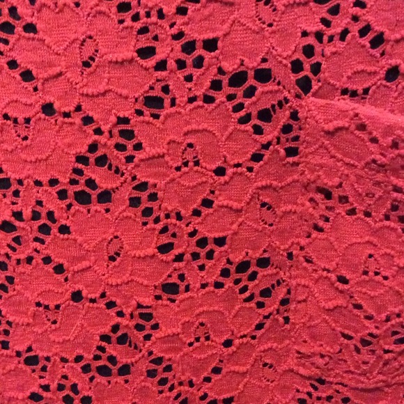 Gorgeous bodycon lace red floral dress
