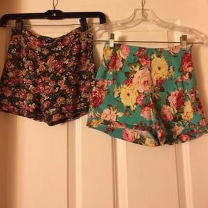 Brandy Melville high waisted floral shorts