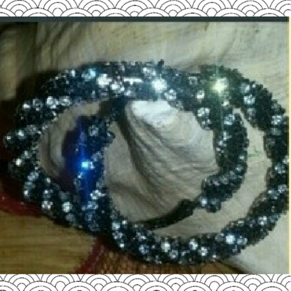 . Jewelry - BLACK⚫& CLEAR CRYSTAL💎 HOOP EARRINGS