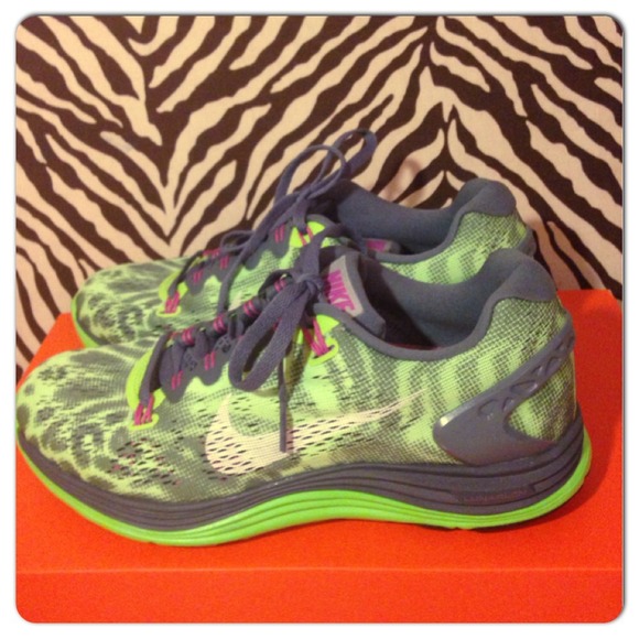⛔️SOLD on ebay⛔️Womens Nike running shoes