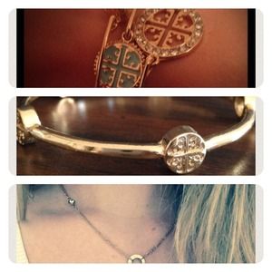 Bundle for @hilaryantal