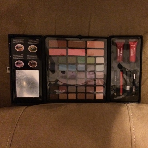 Other - Profusion make up set