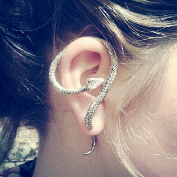 ◆SOLD◆Snake Ear Cuff