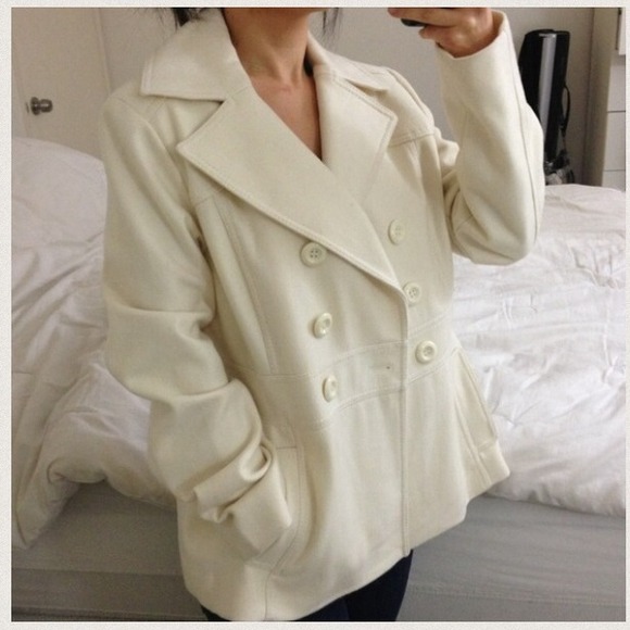 Guess Coat - Picture 2 of 2