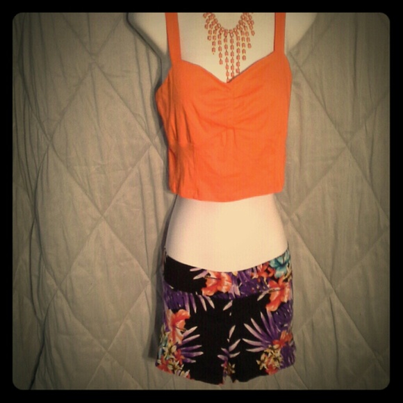 Booty shorts tropical nwot