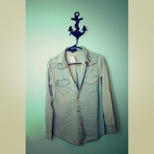 🎀SOLD🎀 Studded denim button down top
