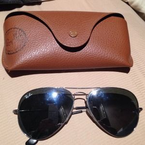 RayBan sunglasses with case and wipe cloth