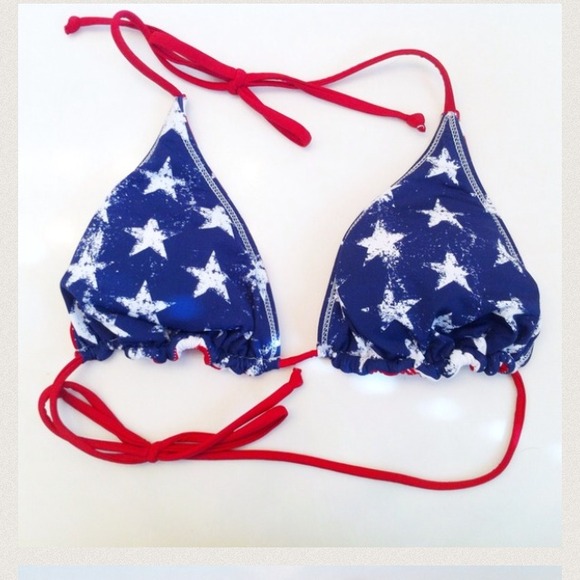 ❌SOLD❌American Flag reversible bikini top - Picture 2 of 3