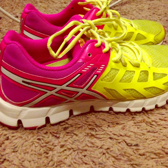 Asics pink & yellow tennis shoes