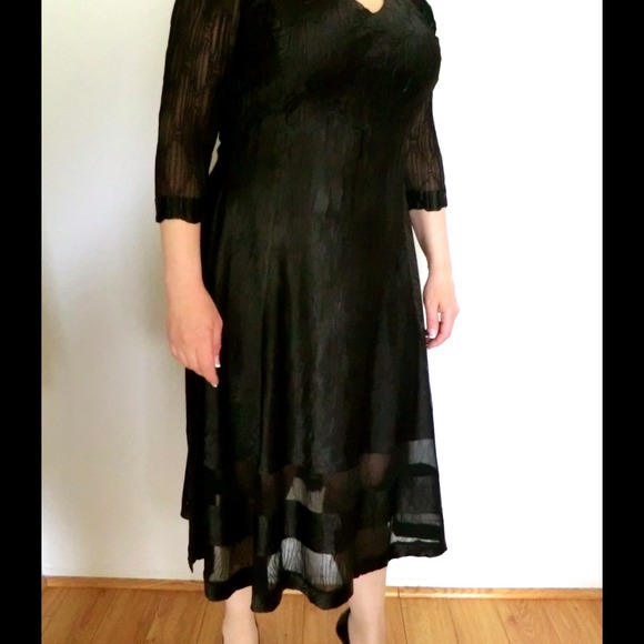 Dress - Picture 2 of 2