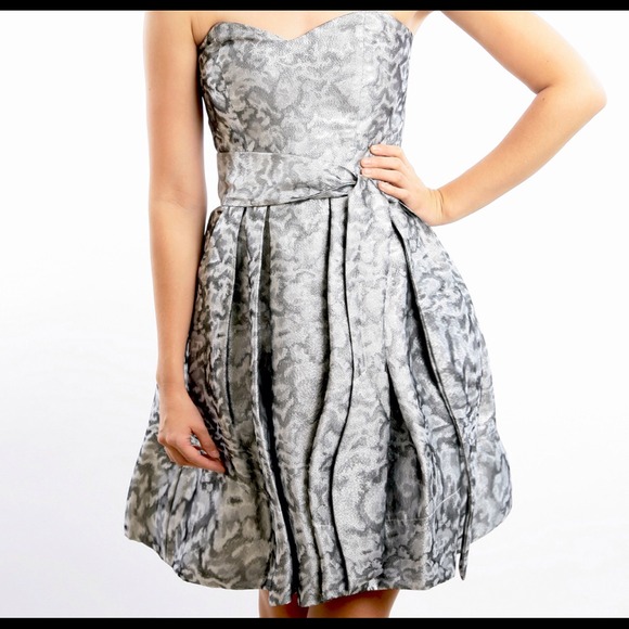 Women's dress. Style 502213 Available in S-M-L