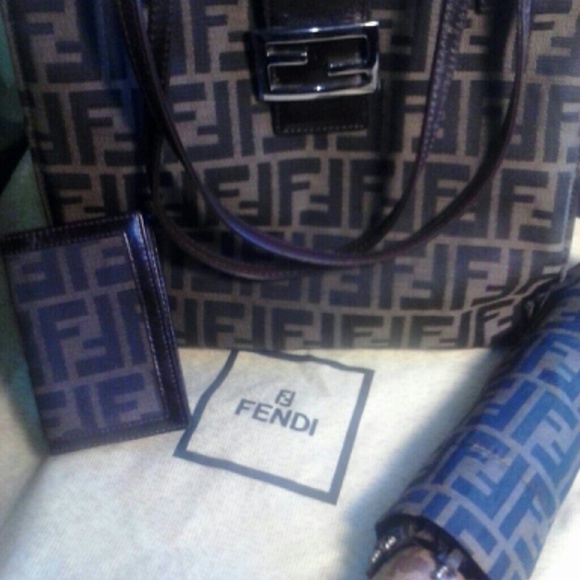 ++SALE++ ZUCCA PRINT purse/wallet/umbrella
