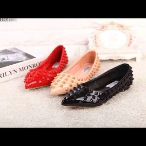 Valentino flat