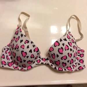 VS Pink push up bra
