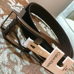 Calvin Klein Leather Reversible Belt 34L (mens)