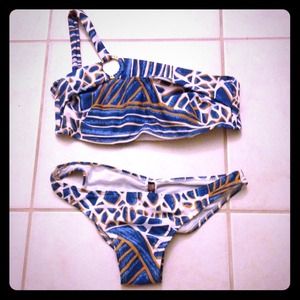 Blue and White Pattern One-Strap Bikini Set