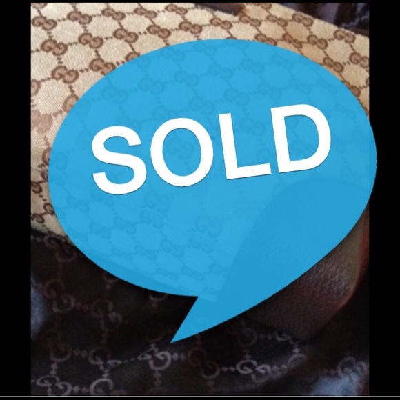 SOLD 👍 Gucci Messenger Body Bag