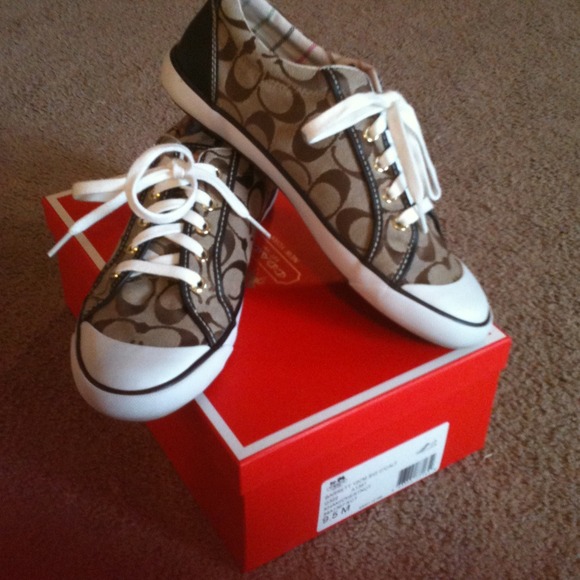 Coach Shoes - Coach shoes 9.5M