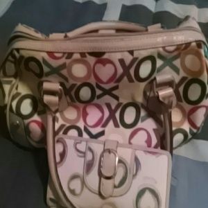 @Meyo XOXO purse & Wallet.