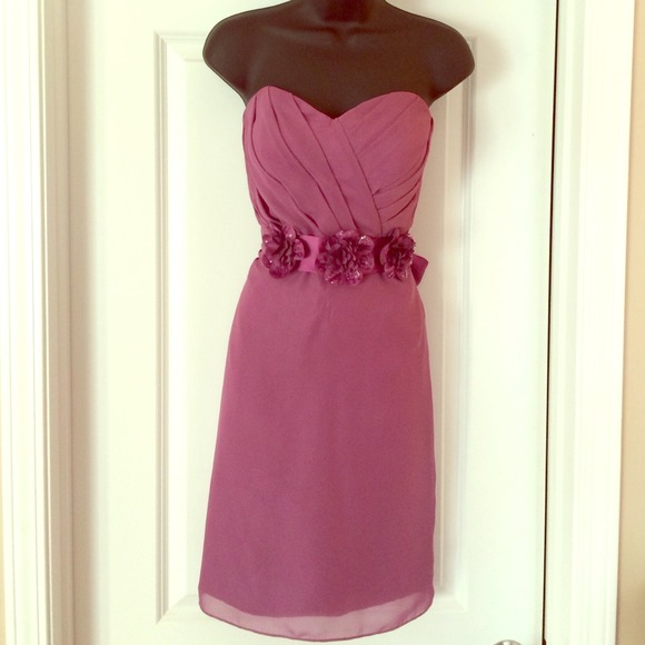 sweetheart neckline lavender dress