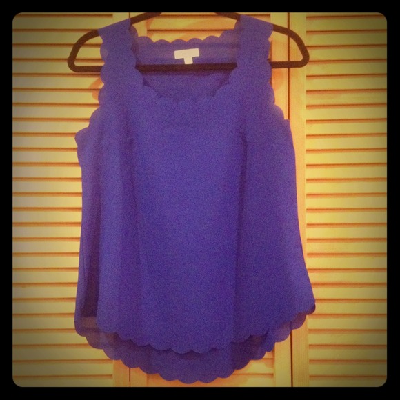 Blue scalloped edge blouse