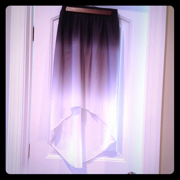 Wassio Dresses & Skirts - 🚫SOLD🚫High low hombre skirt!