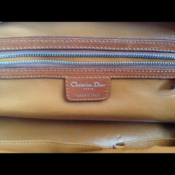 Gently used dior bag - Picture 4 of 4