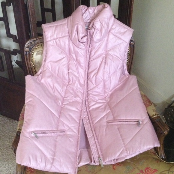 Liz Claiborne pink vest