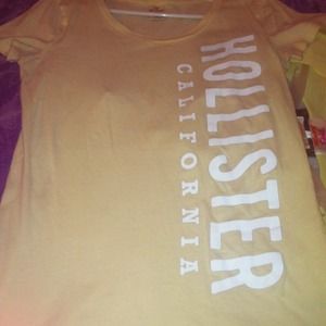Hollister t shirt
