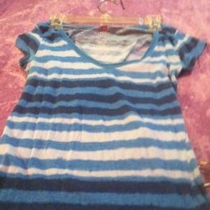 Miley Cyrus Max Azria v neck