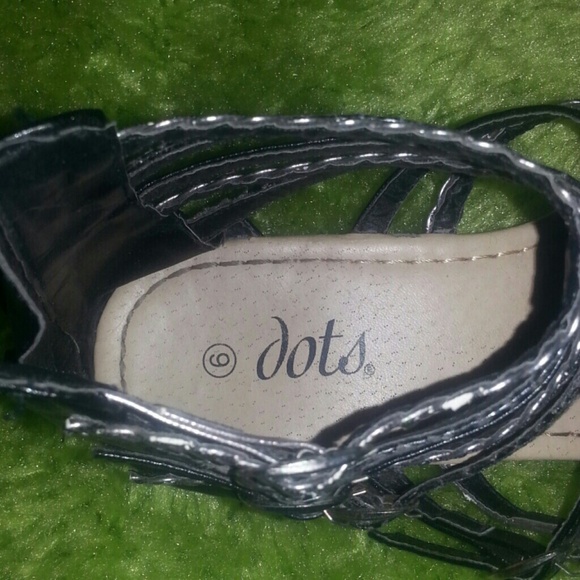 Sandles - Picture 3 of 4