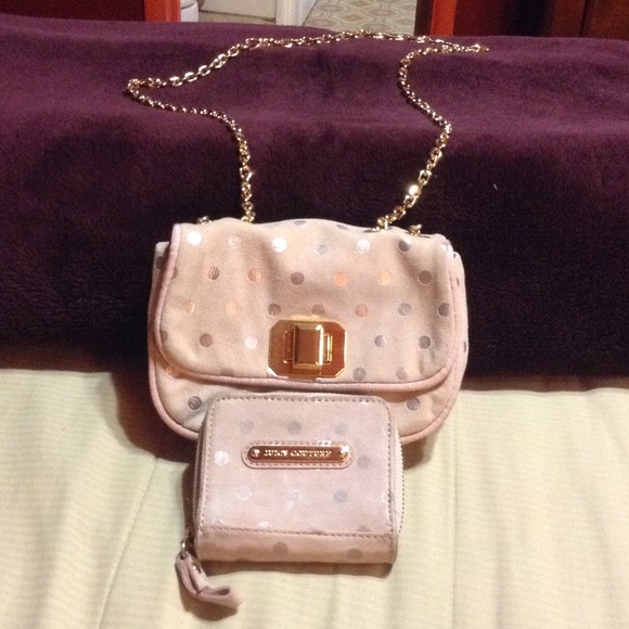 Juicy really cute crossbody and matching wallet