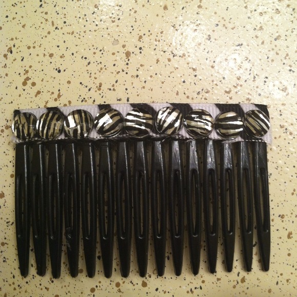 Zebra studded hair piece for young girls