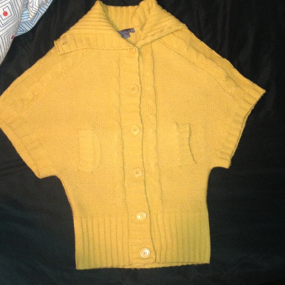 Mustard yellow jacket/poncho