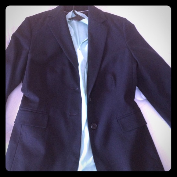 Sold <<<<Black blazer "Must have!!!!!