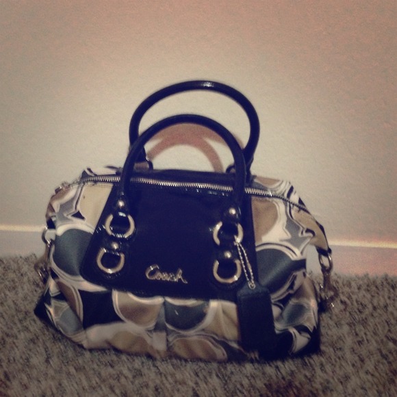 Coach fabric and patent leather handbag