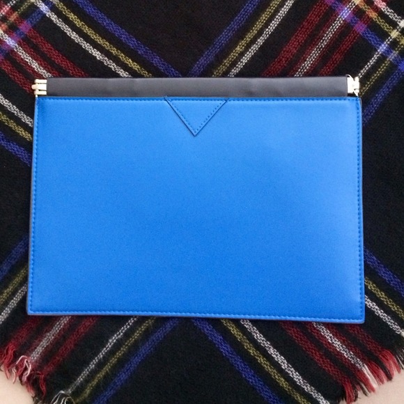 Zara Clutches & Wallets - Zara clutch