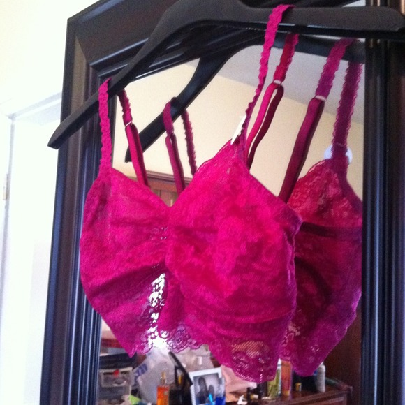 VS Pink Rose Lace Bralette burgundy/dark Pink? - Picture 2 of 3