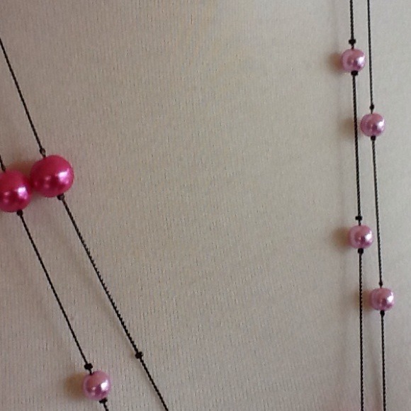 Neckalace - Picture 2 of 2