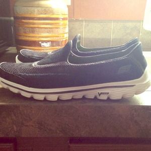 ❗️SOLD❗️Sketchers Go Walks like new