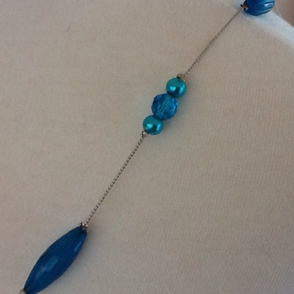Neckalace - Picture 2 of 2