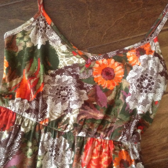 ⬇️lace inset maxi dress - Picture 4 of 4